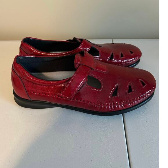 SAS Roamer Women's Size 10 Medium Shiny Red Metallic Leather Strap Comfort Shoes - Picture 3 of 10